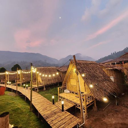 Yellowstone Camps Resort Sapan Ban Huai Ti Exterior foto